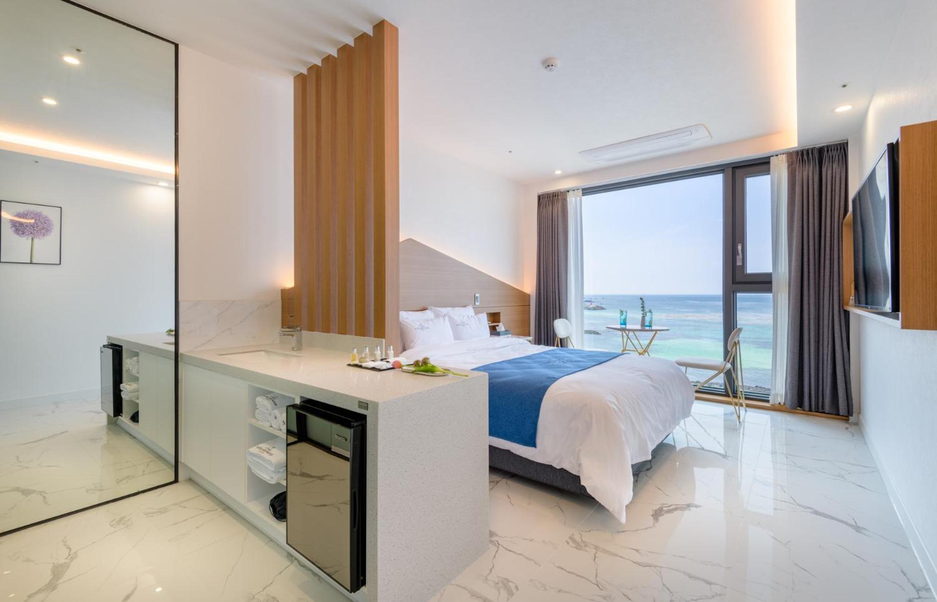 Hotel Mer Bleue Чеджудо Экстерьер фото