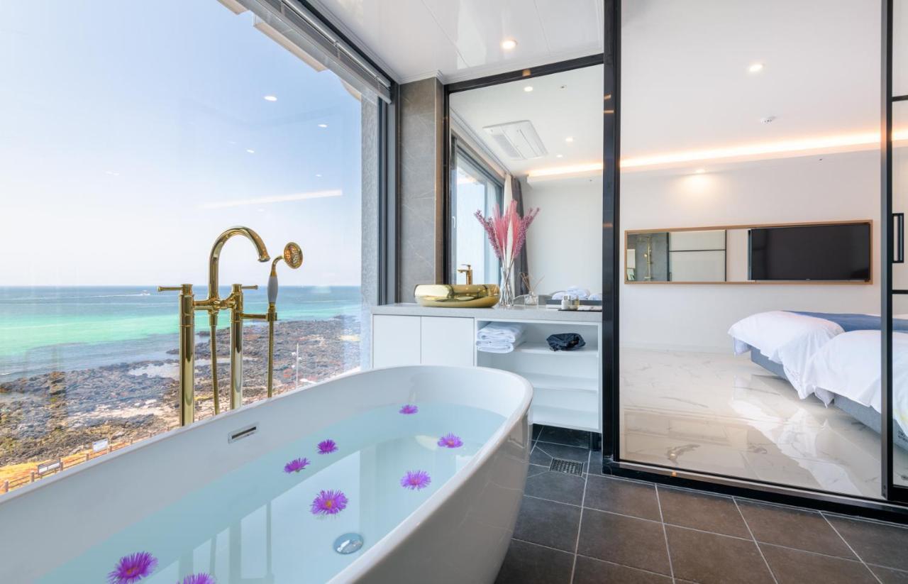 Hotel Mer Bleue Чеджудо Экстерьер фото