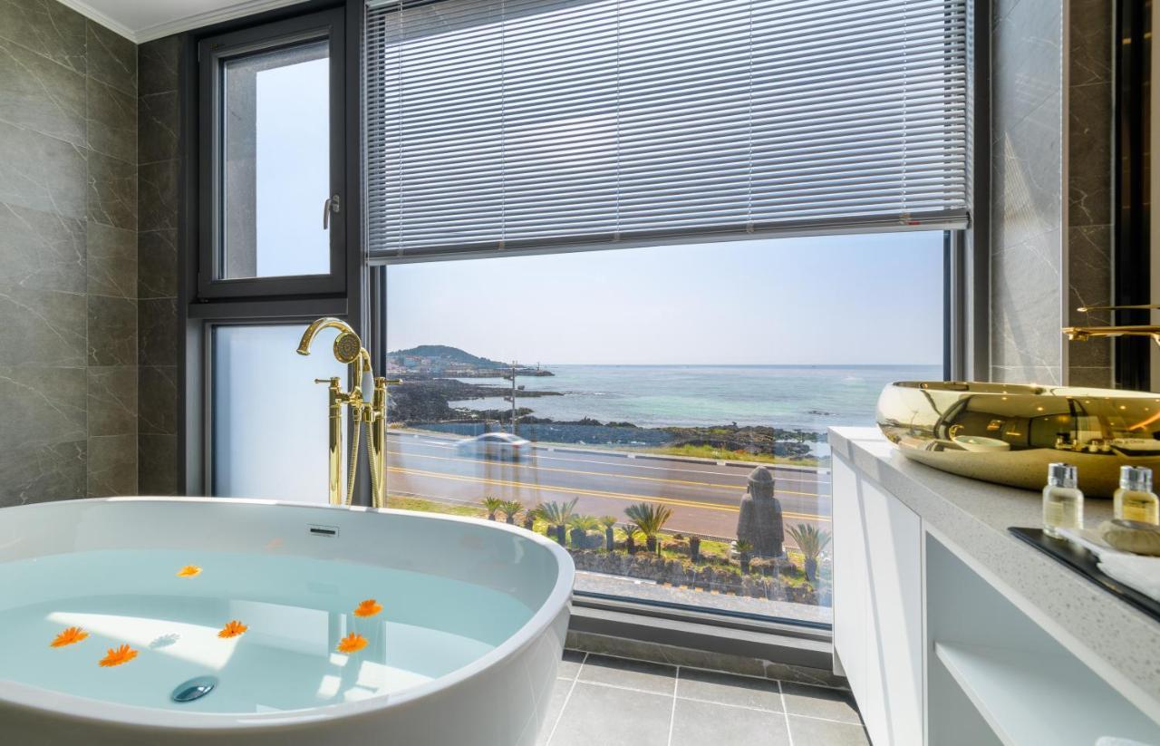 Hotel Mer Bleue Чеджудо Экстерьер фото