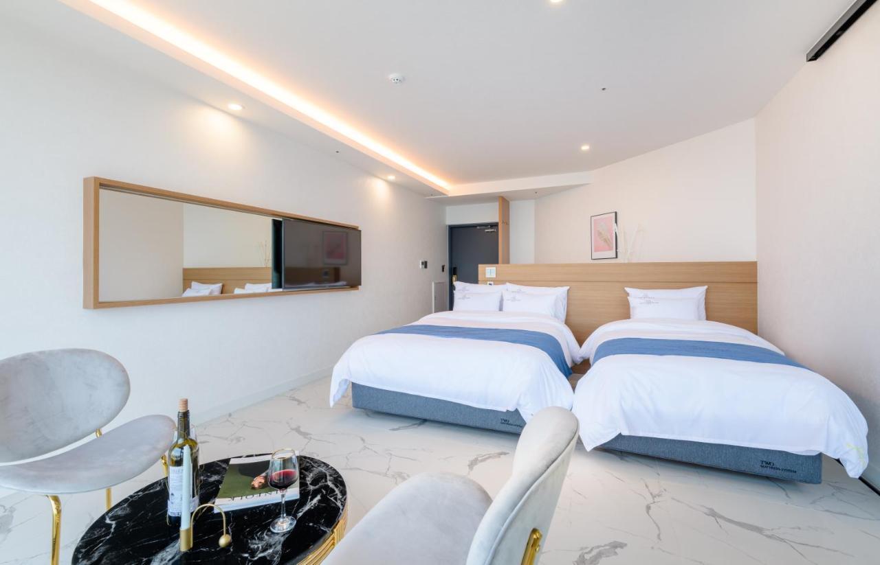 Hotel Mer Bleue Чеджудо Экстерьер фото